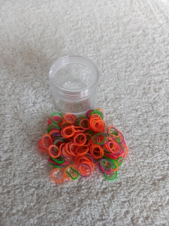 Latexové gumičky mix 100 ks medium - doza